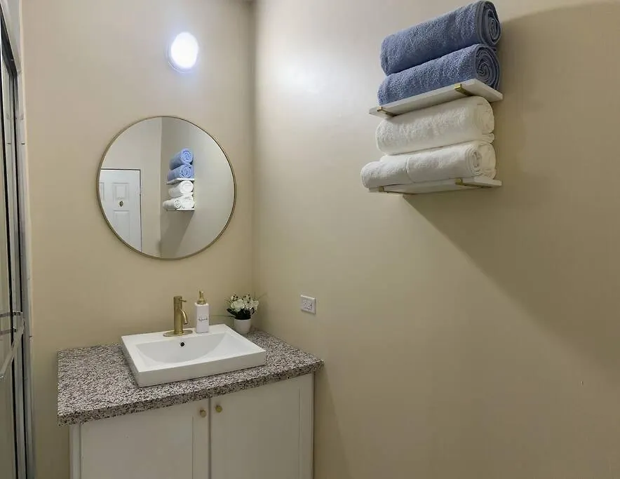 Lux Casa Tt- Stylish 2 Bedroom Condo With Pool Piarco Apartment